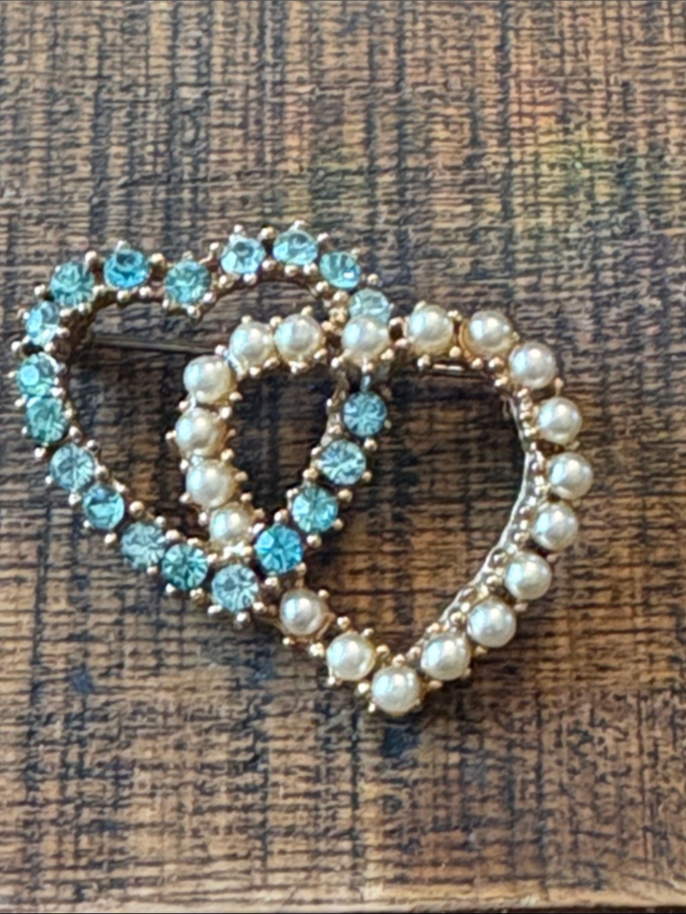 Vintage Gold Tone Heart Brooch with Turquoise Crystals and Faux Pearls